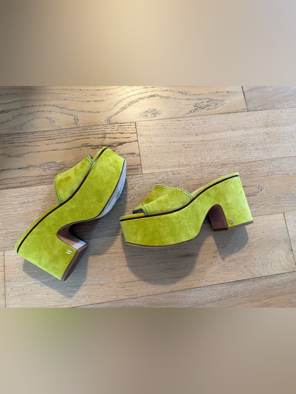 Veronica Beard lime green platform suede mules sandals 9.5 | barbiecore Y2K